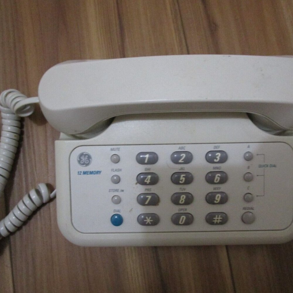 GE Telephone 12 Number Memory Model 2-9230A Classic Style Corded Beige